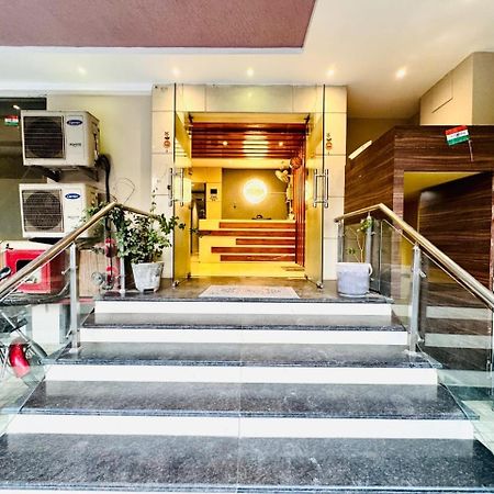 Hotel Megha Inn Лакхнау Екстер'єр фото