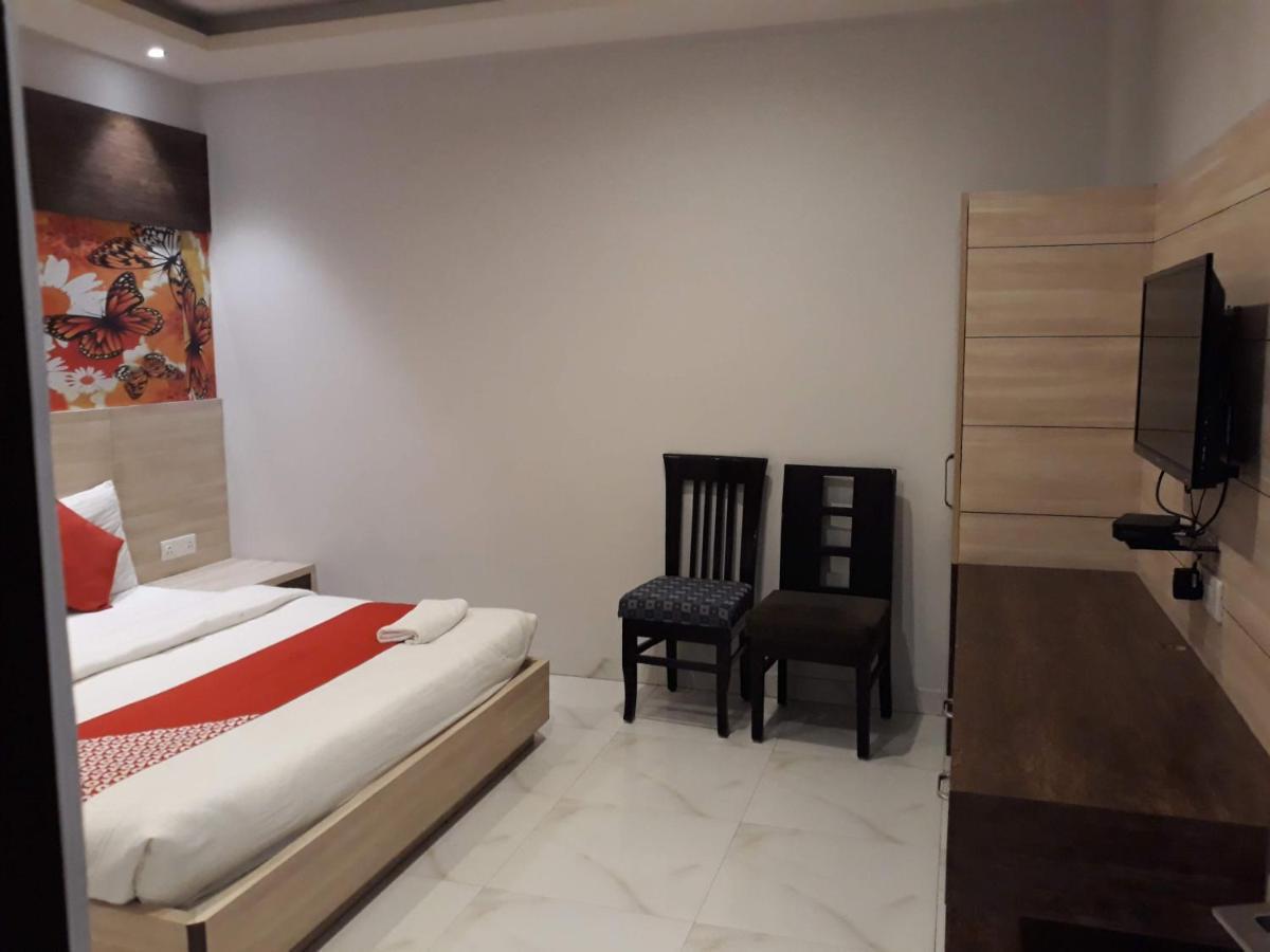Hotel Megha Inn Лакхнау Екстер'єр фото