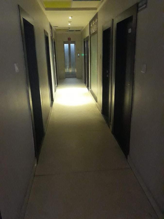 Hotel Megha Inn Лакхнау Екстер'єр фото