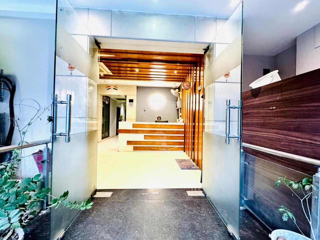 Hotel Megha Inn Лакхнау Екстер'єр фото