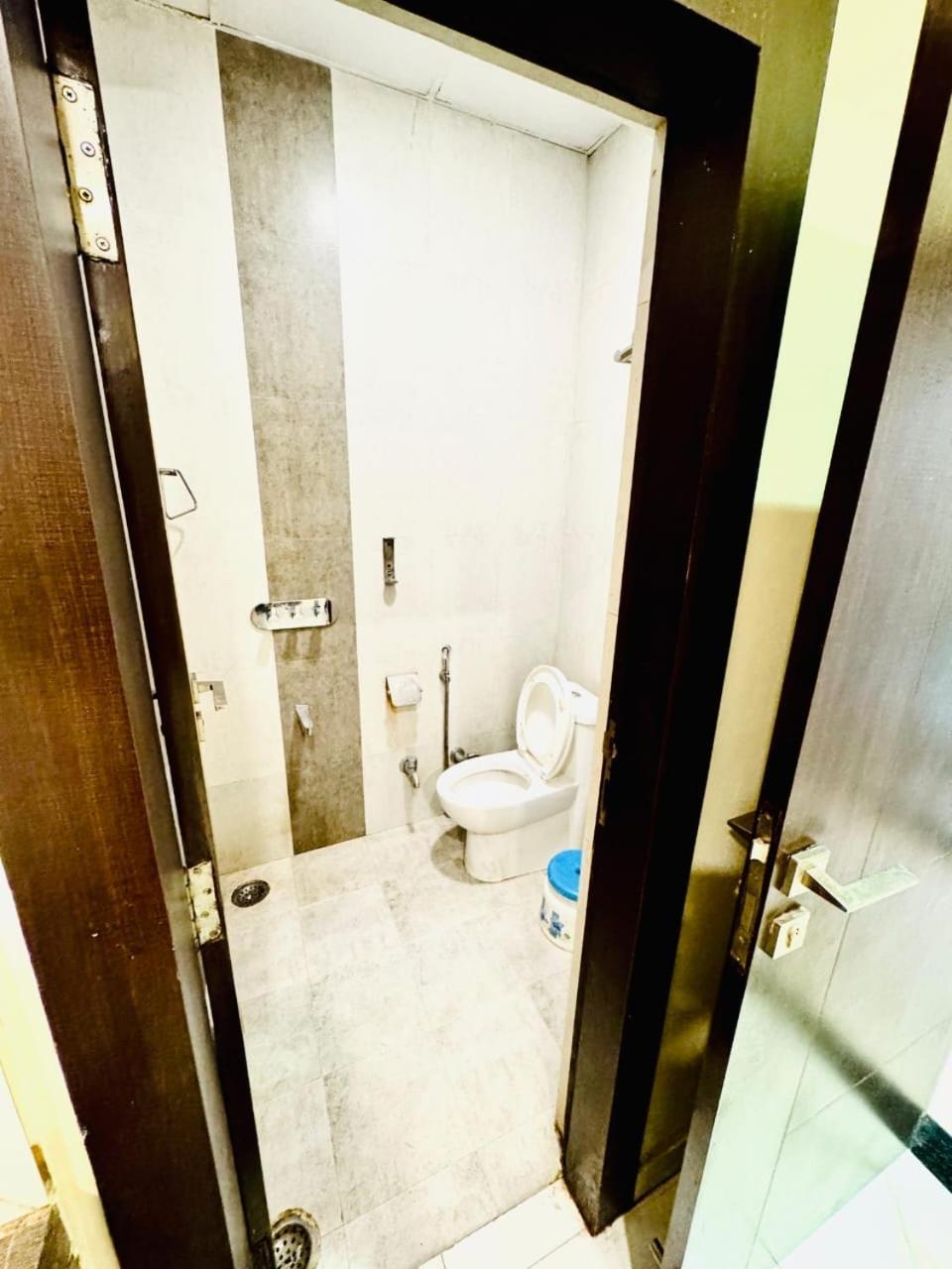 Hotel Megha Inn Лакхнау Екстер'єр фото